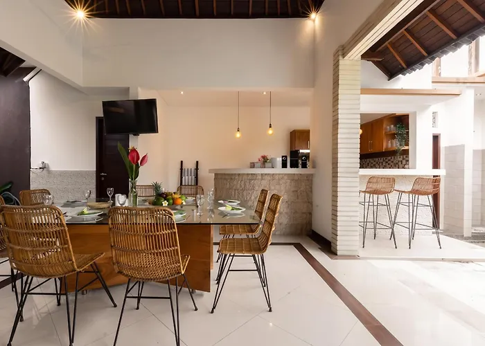 Villa Lapiz Lazuli - Kuta Luxury Private Pool Seminyak (Bali)
